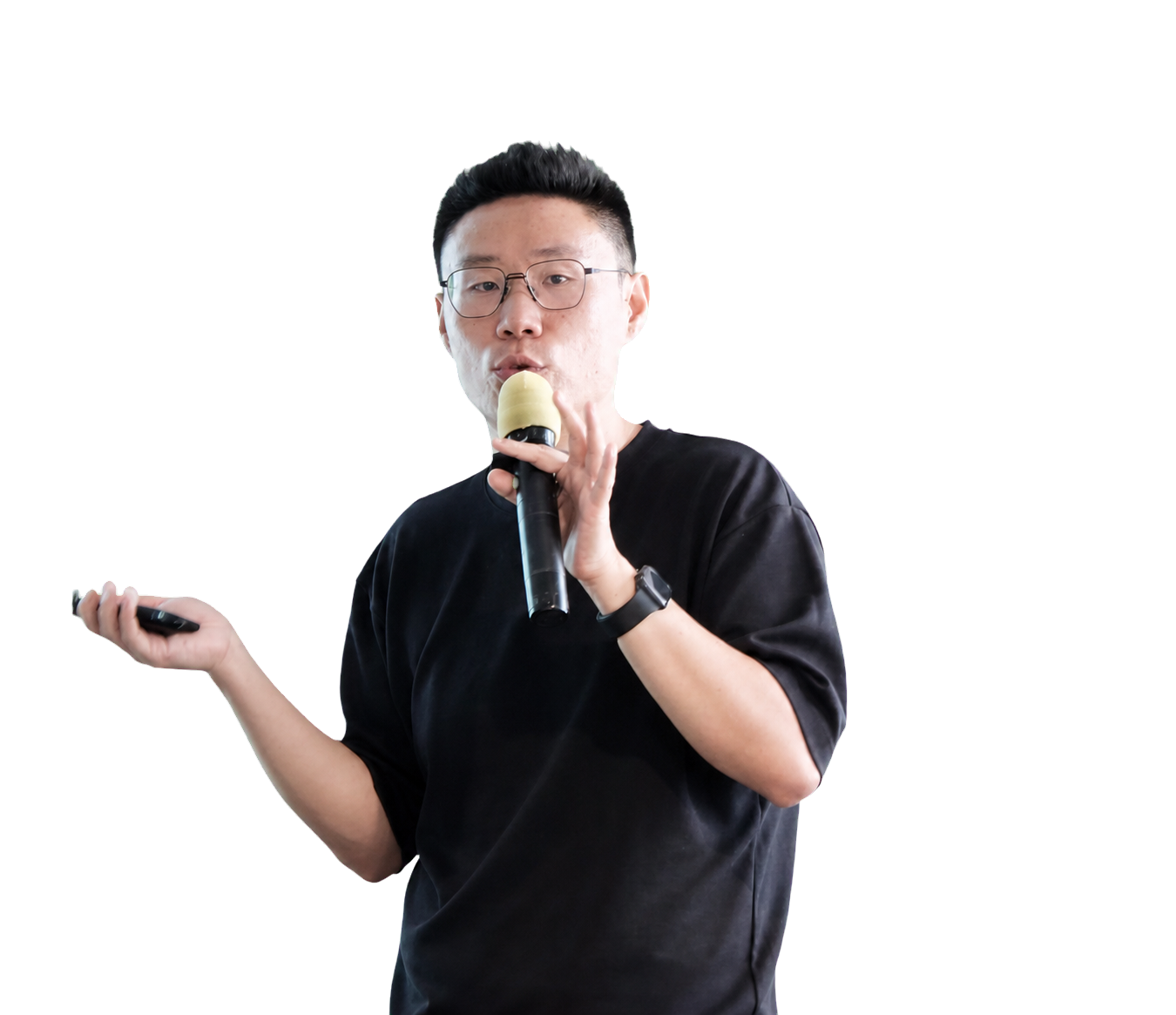 李怡正在演讲